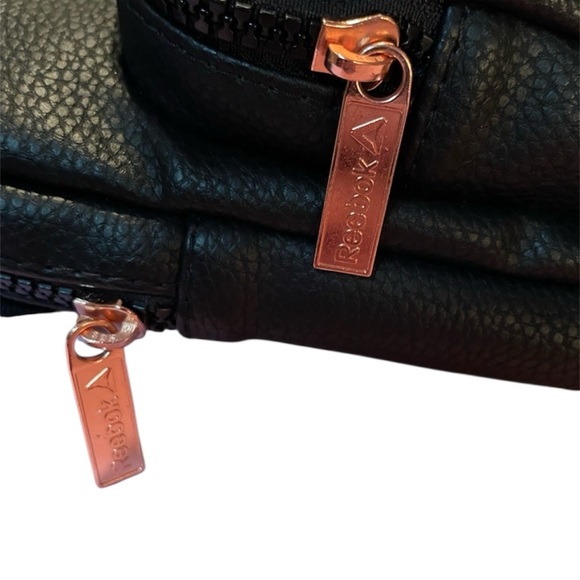 Reebok Grove Crossbody / Sling Bag - Picture 4 of 8